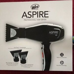 Wet brush aspire professional hair dryer
